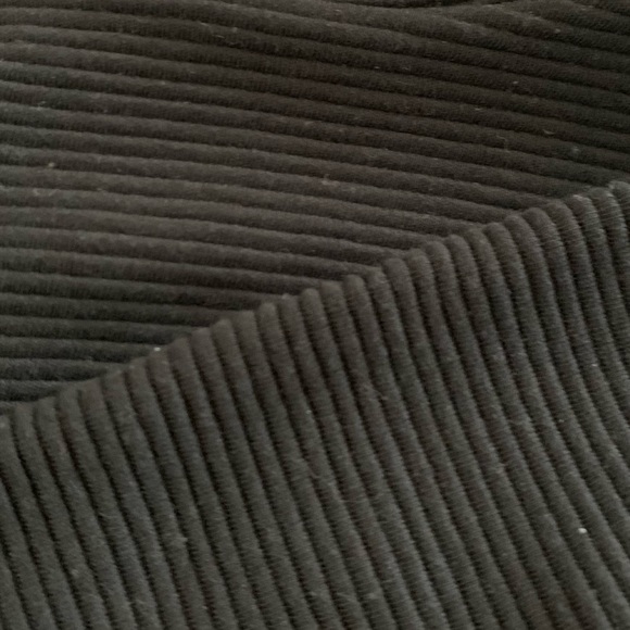 Cropped Ribbed Crewneck Sweatshirt - Picture 3 of 5